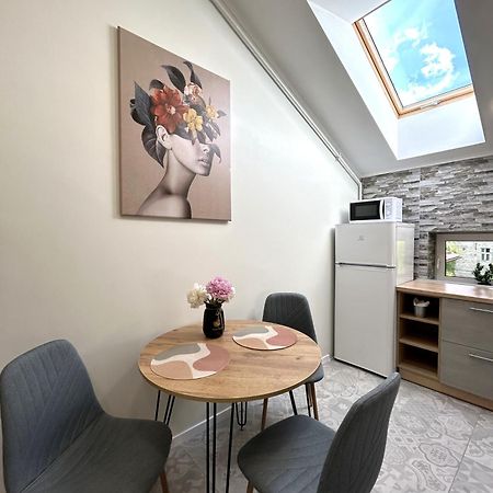 לבוב Modern Apartment, 5Mins To Rynok Square מראה חיצוני תמונה