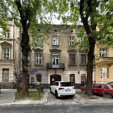 לבוב Modern Apartment, 5Mins To Rynok Square מראה חיצוני תמונה
