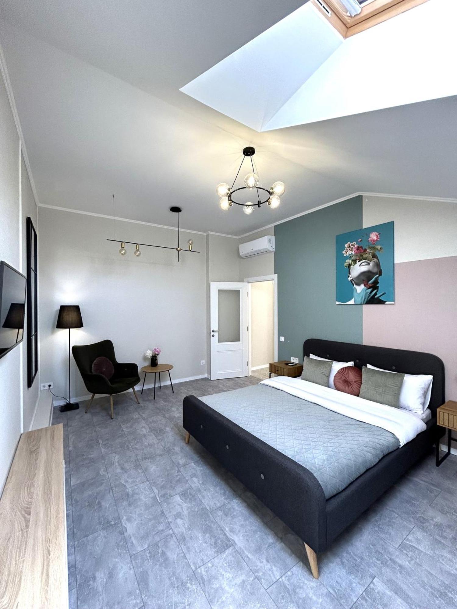 לבוב Modern Apartment, 5Mins To Rynok Square מראה חיצוני תמונה