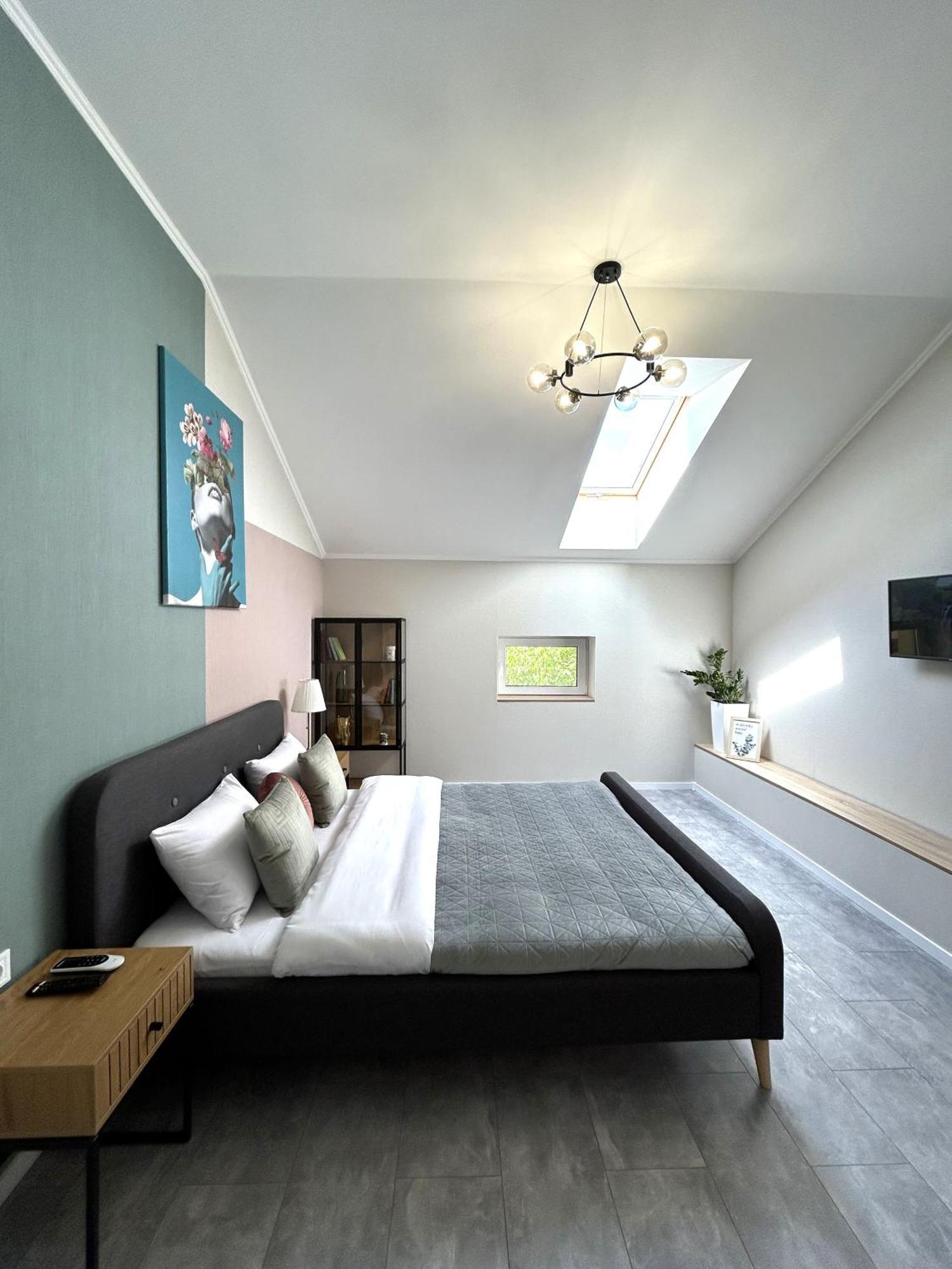 לבוב Modern Apartment, 5Mins To Rynok Square מראה חיצוני תמונה