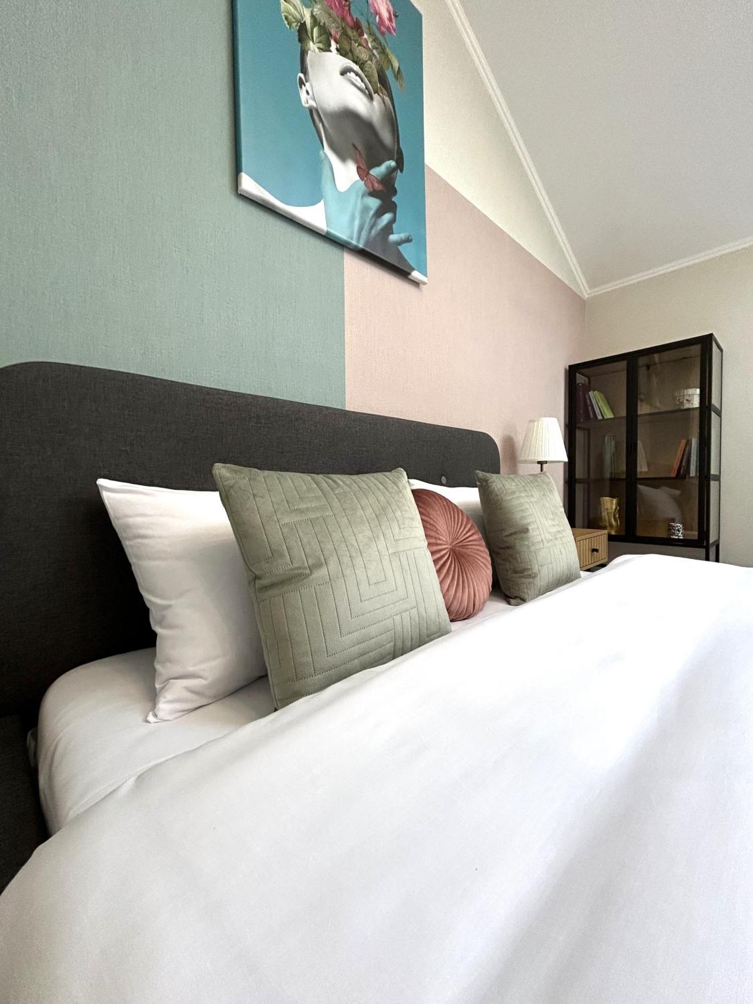 לבוב Modern Apartment, 5Mins To Rynok Square מראה חיצוני תמונה